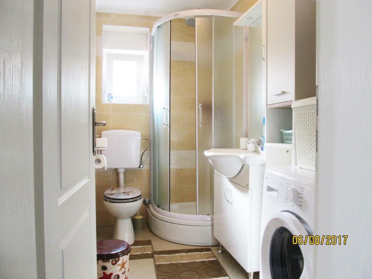 Apartmani Mala Sirena Maslenica Ngoại thất bức ảnh
