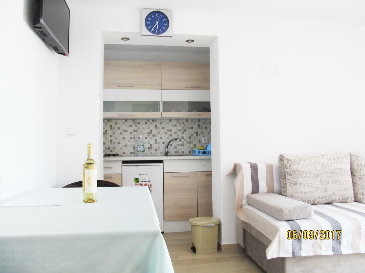 Apartmani Mala Sirena Maslenica Ngoại thất bức ảnh